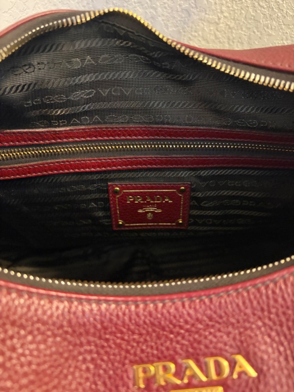 Prada Vitello Daino Hobo Handbag in Amaranto *PRISTINE* - Picture 7 of 12